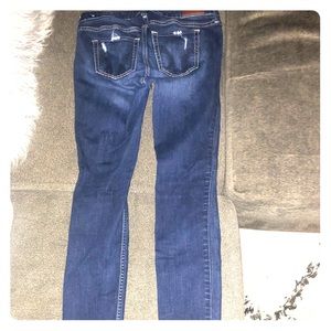 Hollister low rise distressed skinny jeans SIZE 5